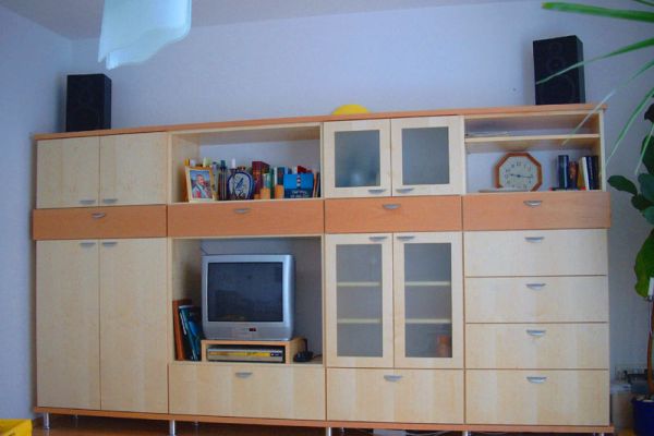 800-wohnzimmerschrank086F0117-6D00-637E-24A8-7FEE6F617EE5.jpg